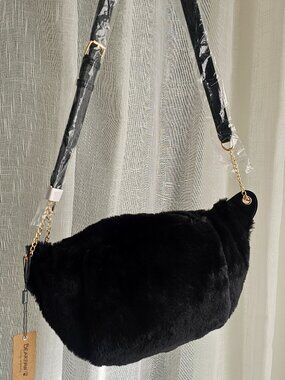 Bearpaw Black Shoulder Bag BW-BXB1424 NWT $ 98